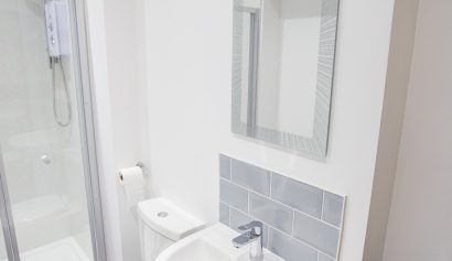 (23 of 64) Shower room 2 Sink Toilet