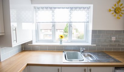 (28 of 64) Kitchen Window Sink